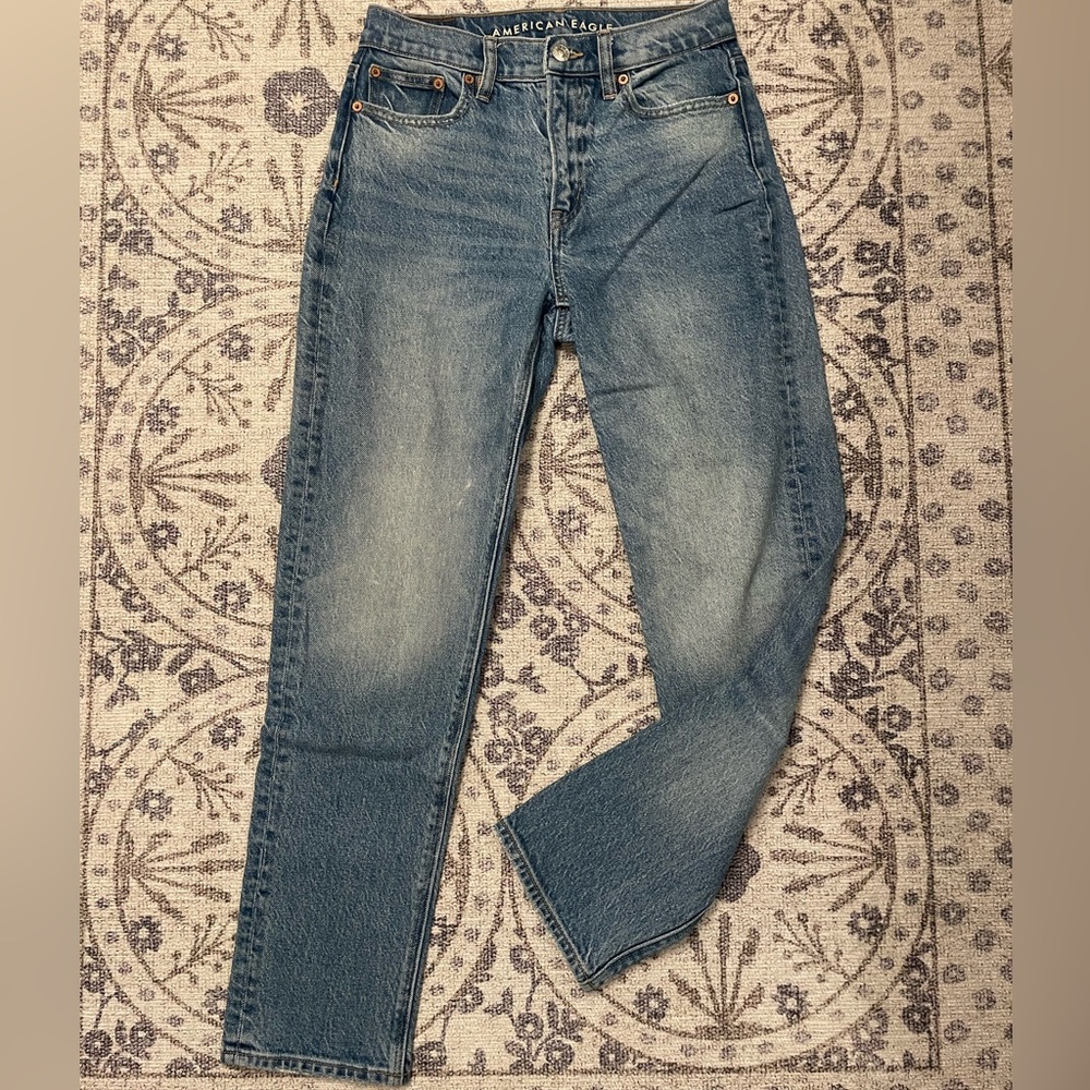AMERICAN EAGEL Women’s high rise ankle straight jeans size 0R